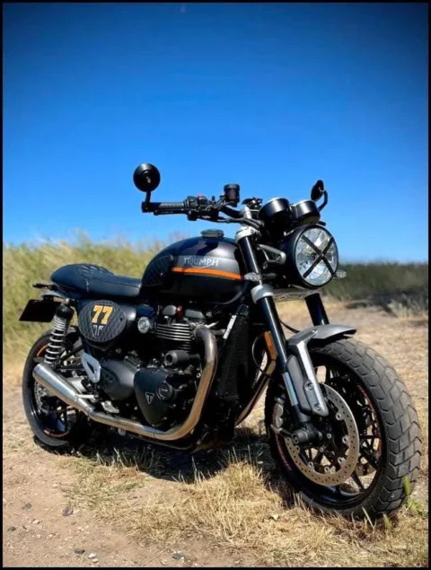 Triumph Speed Twin 1200 Oval Series